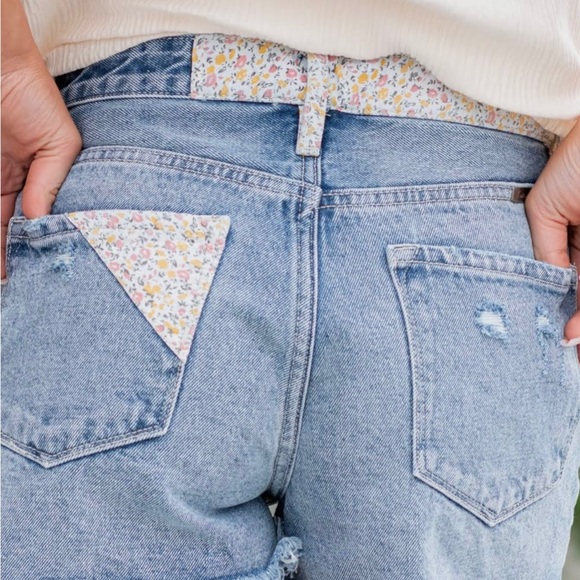 Kan Can Distressed Cut Off Frayed Hem Denim Jean Shorts. NWT - Picture 4 of 7